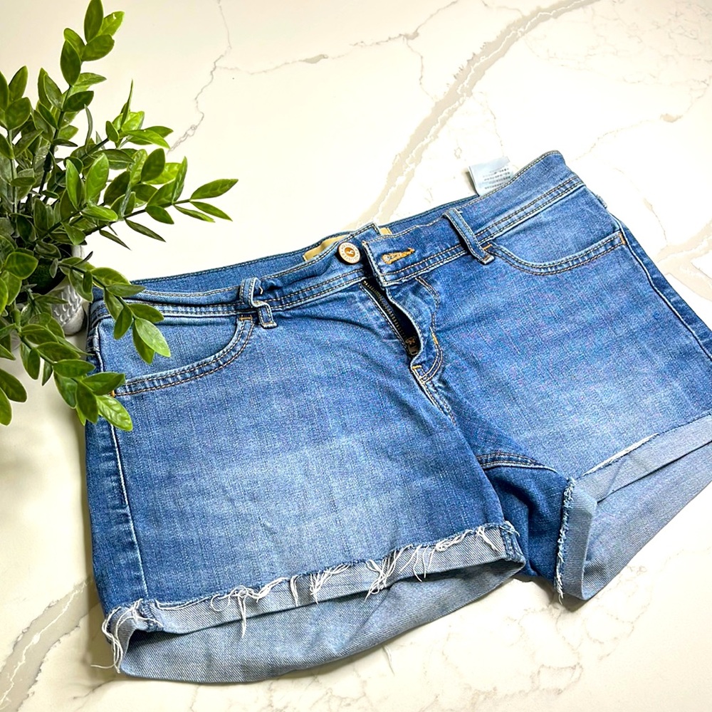 Hollister Jean shorts 💙